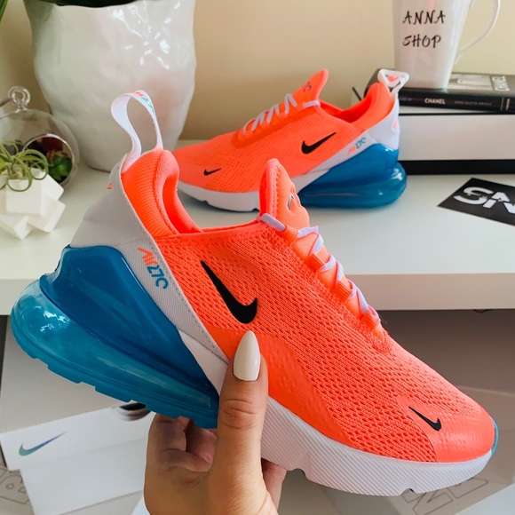 Nike Shoes - NWT Nike Air Max 270